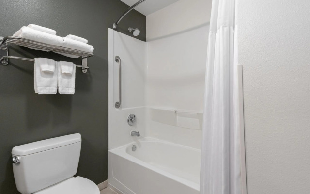 Spark by Hilton Savannah South I-95