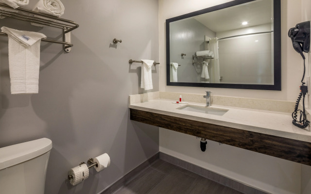 Travelodge by Wyndham LAX