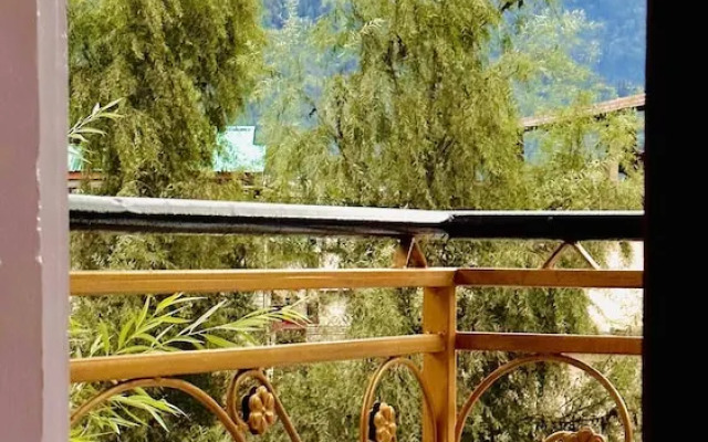Hotel Manu Vatika Manali