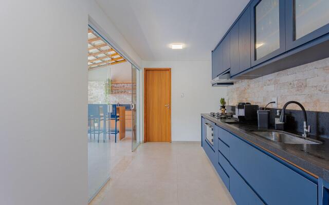 IT55 Ótima Casa 3 Suítes com Piscina e Churrasqueira