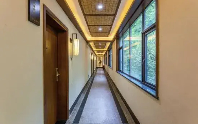 Tai Chi Courtyard