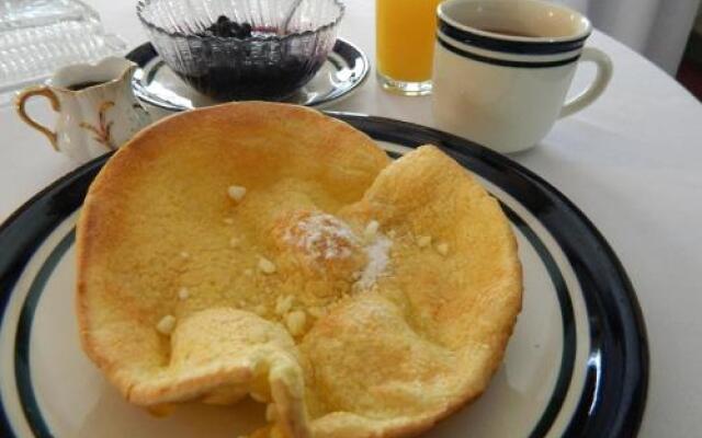 1810 House Bed & Breakfast