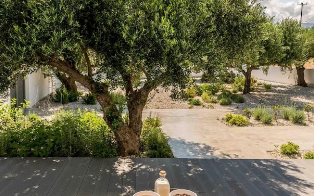 Nama Luxury Villa 250m From the sea Makry Gialos