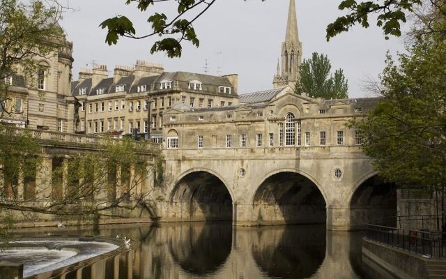 Bath Holiday Suites