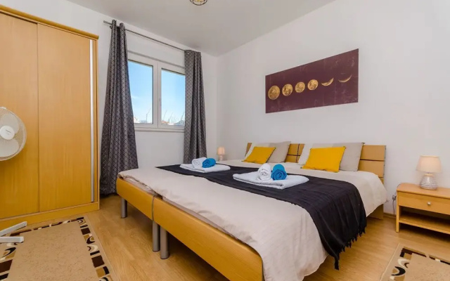 Apartment Mario