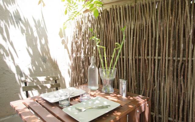 GregBnb - Mur en pierre - Terrasse + parking privé