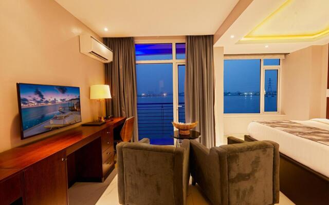 The Yacht Hotel