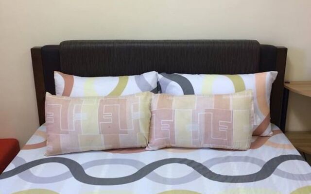 Zone Vill Studio Condo Burnham