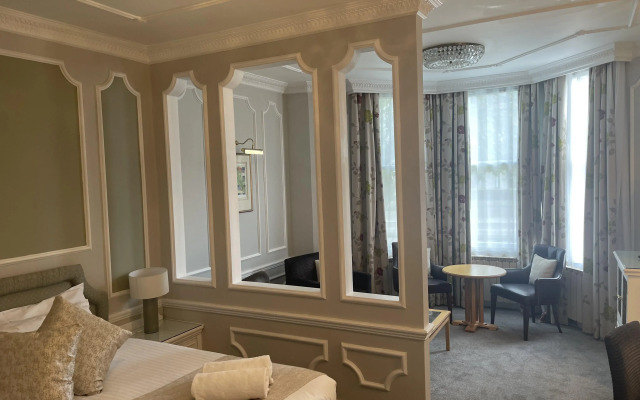 The Caledonian Hotel