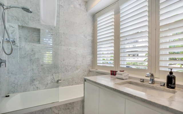 Premium Double Bay 3 bedroom apartment