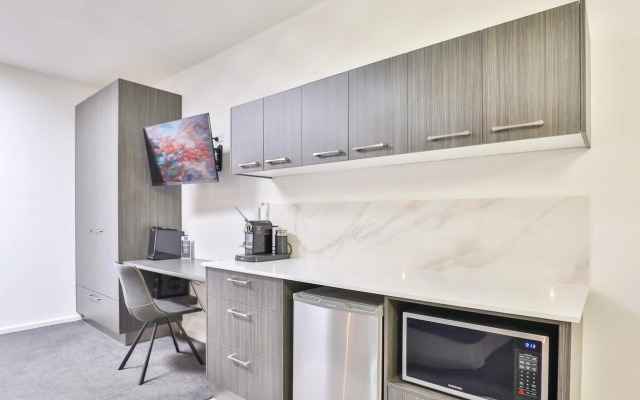 Indulge Apartments CBD