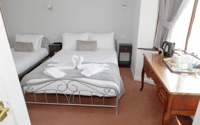 Aylesbray Lodge
