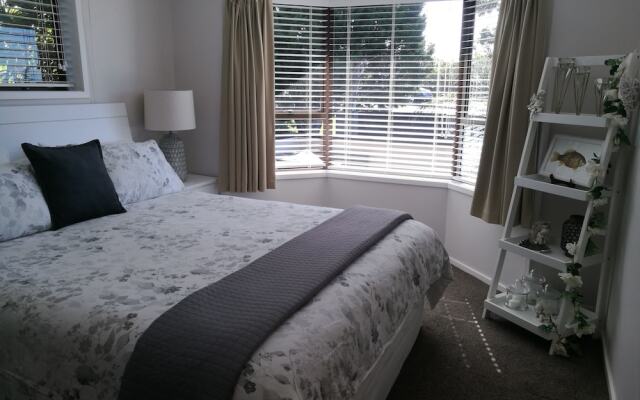 Peninsula Stay Apartments - Pohutukawa and Nikau