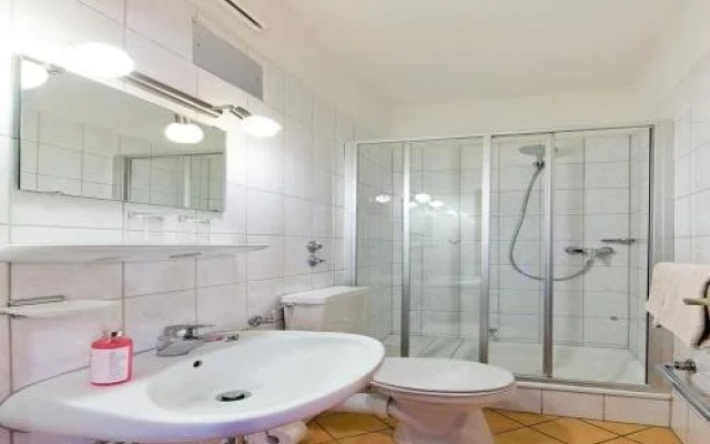 Gasthof Hotel "Zur Insel"