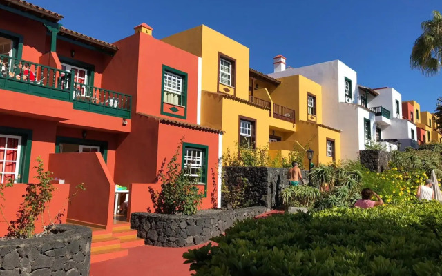 Apartamentos Oasis San Antonio