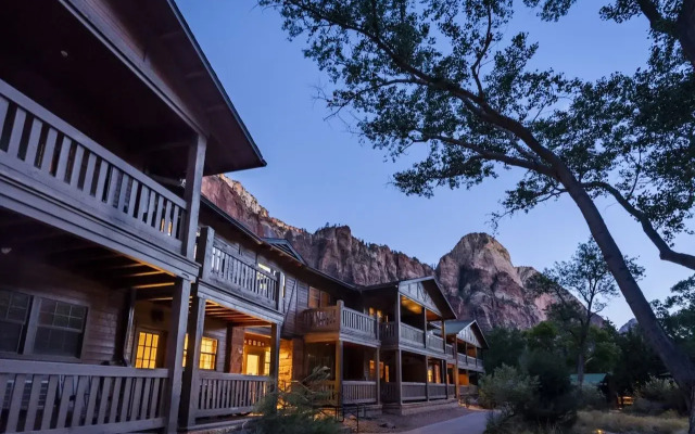 Zion Lodge