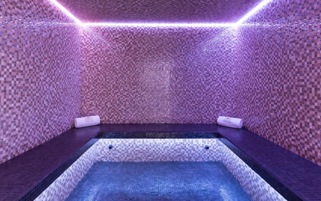Akoya Hotel & Spa