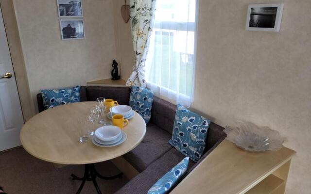341 Family Caravan at Marine Holiday Park, sleeps 6