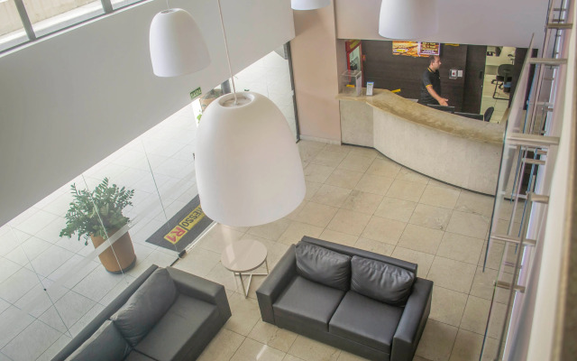 Expresso R1 Hotel