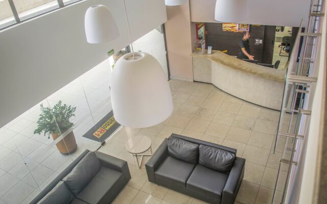 Expresso R1 Hotel