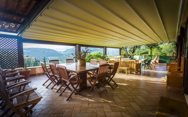 La Tinaia Country House