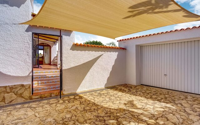 Serene Villa in Calpe with Private Swimming Pool