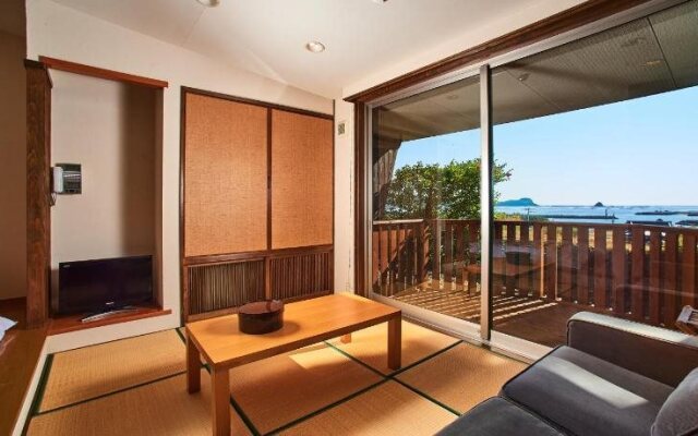 Ryokan pebble Takashima