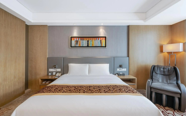 Guangzhou Pearl River International Hotel （Yijing Lu Metro Station）