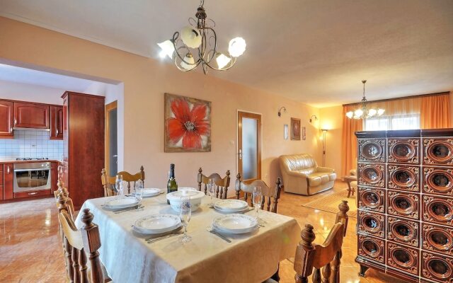 Apartment 43