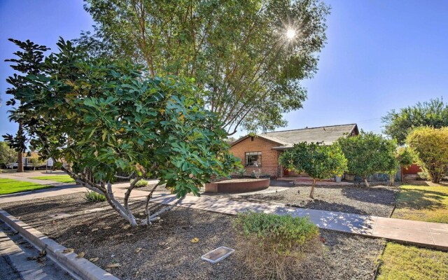 Sun-lit Phoenix Gem: Backyard Entertainment Patio!