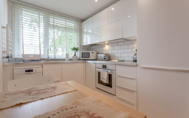 1 Bedroom Apartment Near South Bank