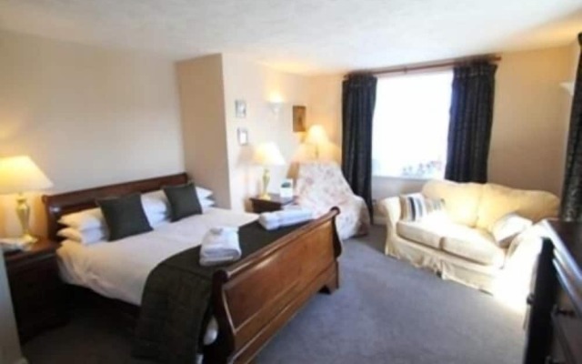 Three Acres Inn & Restaurant