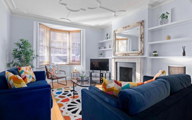 The Townhouse By My Getaways Free Parking