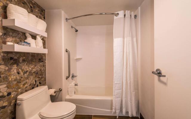 Hilton Garden Inn Detroit - Southfield, MI