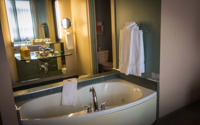 Hotel Metro, Autograph Collection