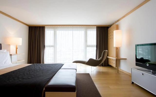 The Omnia