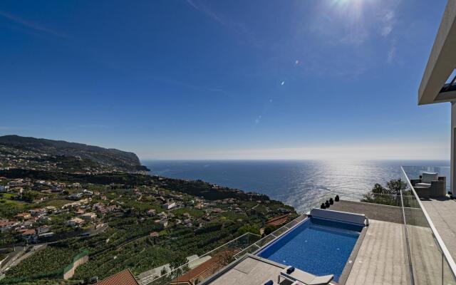 Seacrest (Madeira Villas)