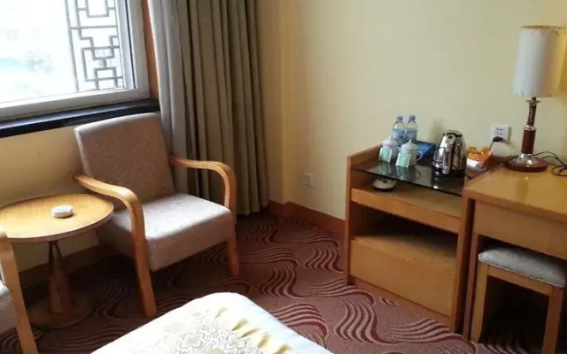 Ying Shan Hong Hotel