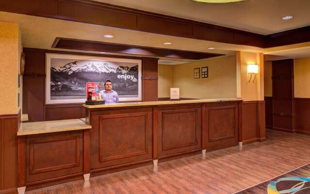 Hampton Inn & Suites Ontario