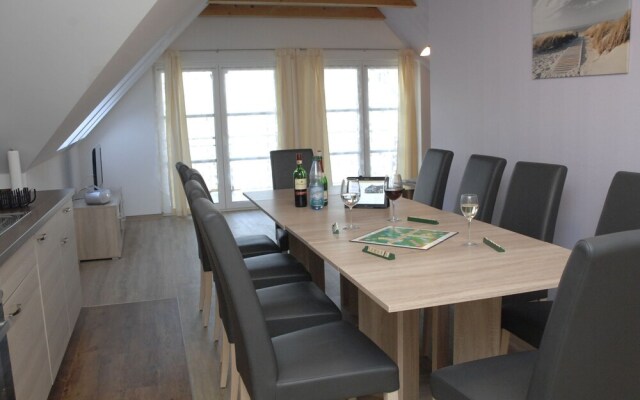 Luxurious Seaside Apartment in Pepelow
