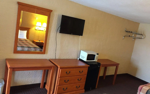 Deluxe Inn