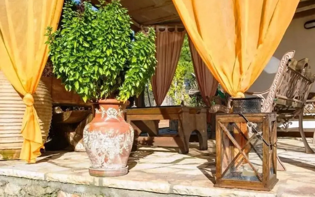 Seaview Flat In An Olive Grove By The Beach