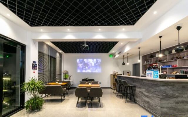 Yanwu Hostel