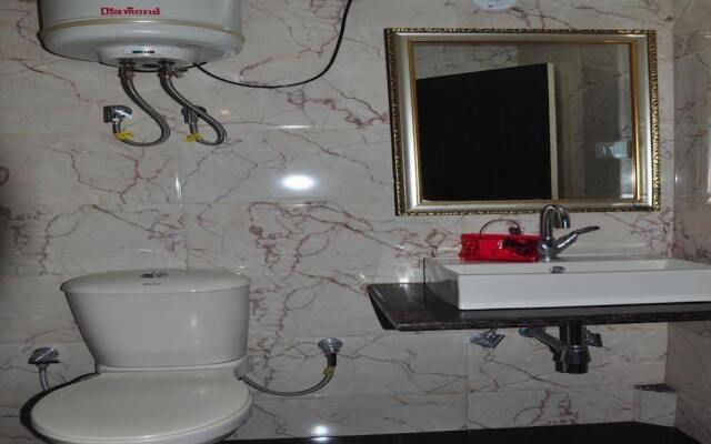 OYO Rooms Mall Road Shimla