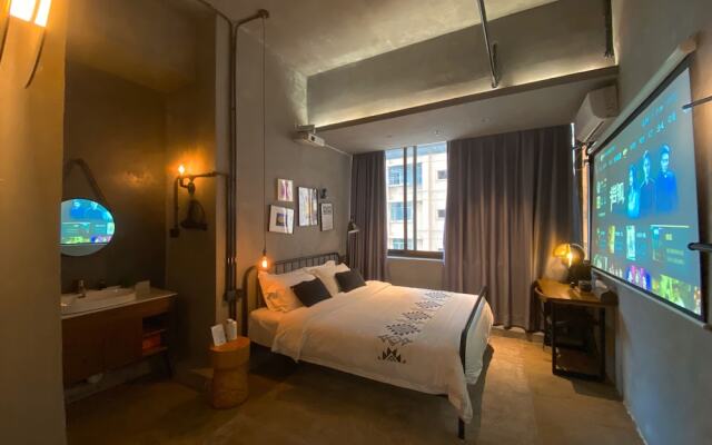 Black Gold Factory Boutique Design Hotel