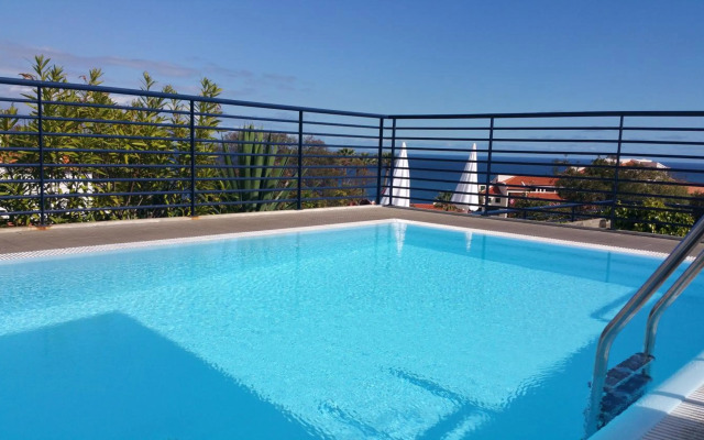 Terrace Mar