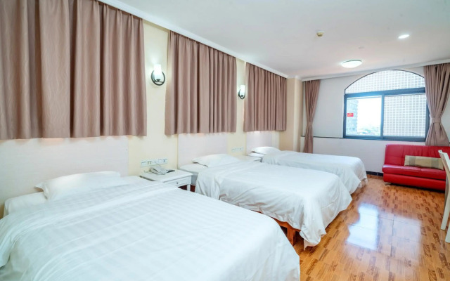 LN White House Hotel