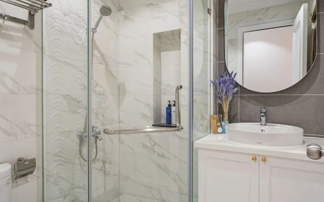 The Royal Homies - Phu My Hung