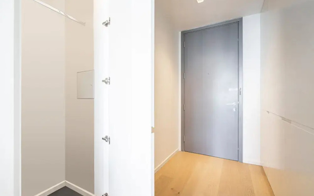 Fabulous Two-bedroom Apartment Next to the River