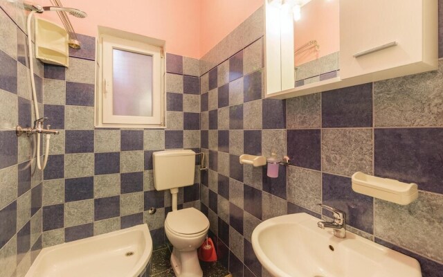 Stunning Home in Liznjan With Wifi and 1 Bedrooms